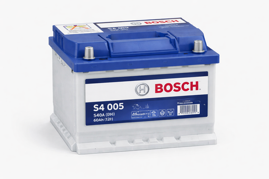 Bosch S4 005 60Ah 12V 540A EN Batteria Auto